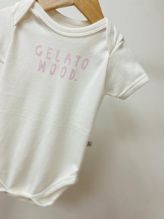 Pronta entrega- Body manga curta off GELATO MOOD. rosa claro na internet