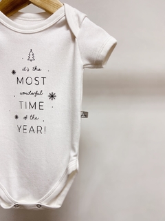 Pronta entrega - Body manga curta off it’s the most wonderful time off the year em preto - loja online