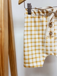 Pronta entrega - Bermuda Saruel botões em madeira xadrez mostarda na internet