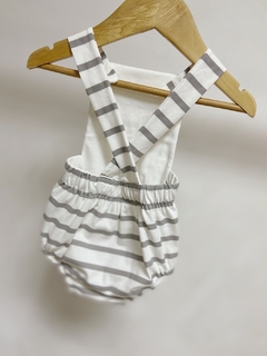 Pronta entrega - Romper baby com botões listra cinza pedra - loja online