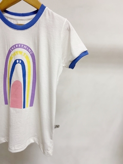 Pronta entrega - Camiseta kids manga curta off rainbow friso blue - comprar online