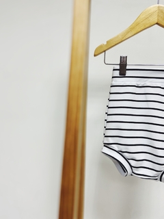 Pronta entrega - Shorts Hotpant Moletinho com elastano estampado listras - loja online