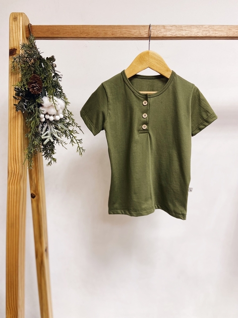 Pronta entrega - Camiseta manga curta kids botões madeira natural verde cactus