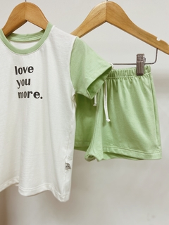 Pronta Entrega - Pijaminha curto verde fábula brilha no escuro - comprar online