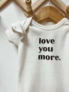 Pronta entrega - Body manga curta com babado off LOVE YOU MORE. - You Boy Kids
