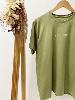 Pronta entrega - Camiseta adulta manga curta jingle bells oliva na internet