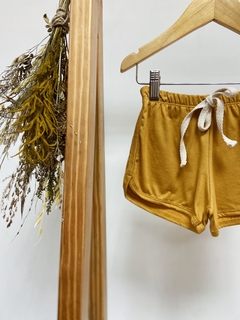 Pronta entrega - Shorts boxer mostarda - comprar online