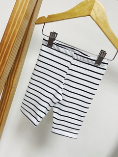 Pronta entrega - Bermuda moletinho com elastano listras - comprar online
