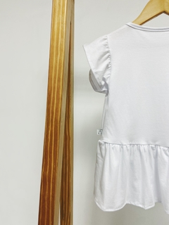 PRONTA ENTREGA - Bata babado liso basics branca na internet