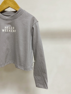 Pronta entrega - Cropped manga longa over hello weekend - comprar online