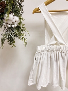 Pronta entrega - Salopete frente botões em madeira off na internet