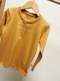 Pronta entrega - Camiseta manga longa LITTLE BIG HEART - comprar online