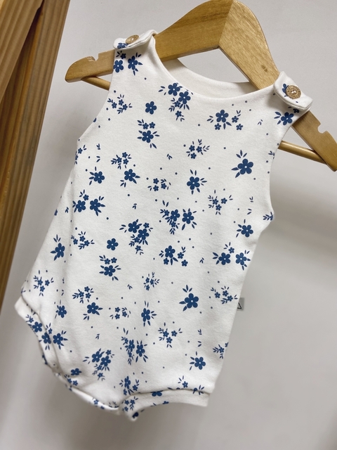 Pronta entrega - Macacão regata curto com botão em madeira estampado floral azul vintage