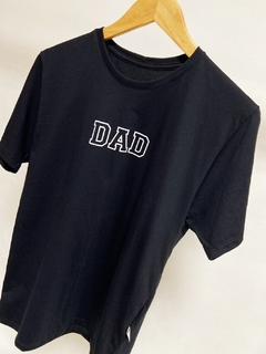 Pronta entrega - Camiseta adulta masculina manga curta DAD preta