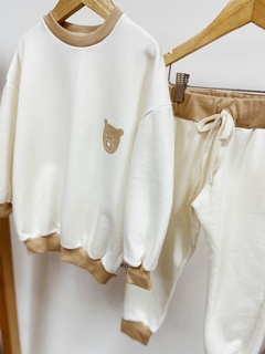 Pronta entrega - Conjunto moletom oversized + calça jogger retrô off detalhe doce de leite estampa bear peluciado medio - comprar online