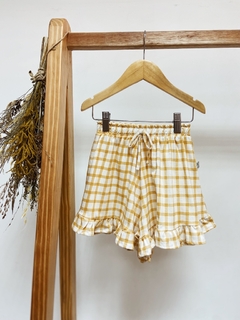 Pronta entrega - Conjunto cropped babado + shorts babado xadrez mostarda - comprar online