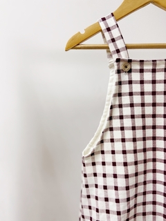 Pronta entrega - Salopete com babado kids Estampada off xadrez vinho - loja online