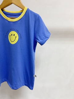 Pronta entrega - Camiseta kids manga curta blue what makes you happy detalhe gola na internet
