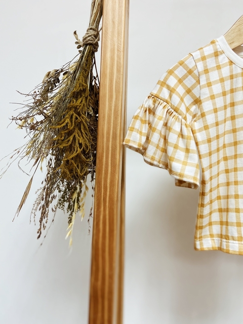 Pronta entrega - Blusa Kids manga curta com babado xadrez mostarda