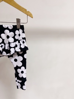 Pronta entrega - Calça Baby com babado atrás FLOWERS