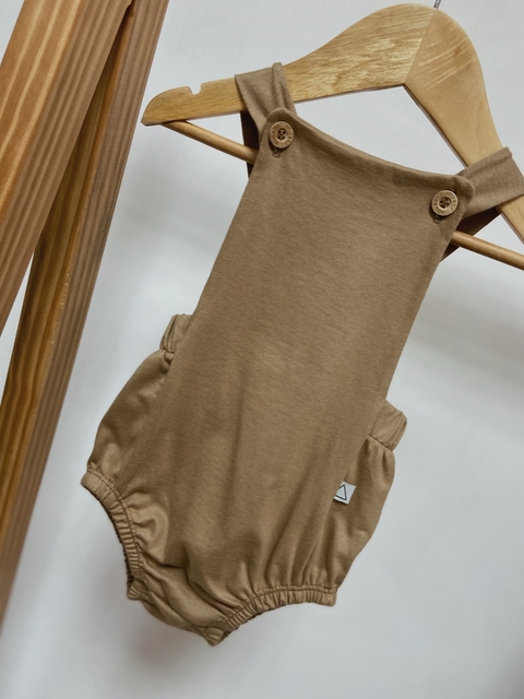 Pronta entrega - Romper baby botões madeira natural liso basics avelã