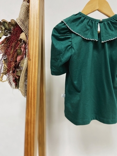 Pronta entrega - Blusa manga bufante verde gola com detalhe em picueta off botão em pérola - You Boy Kids