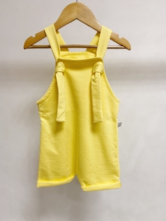 Pronta entrega - Jardineira kids curta barra virada alça nó - comprar online