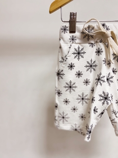 Imagem do Pronta entrega - Bermuda Jogger kids off flocos de neve preto