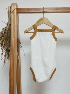 Pronta entrega - Body regata canelado retrô mostarda - comprar online