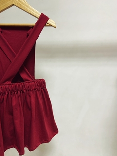 Pronta entrega - Salopete frente botões em madeira Marsala - loja online