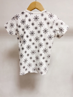 Pronta entrega - Camiseta botões Kids Manga curta off flocos de neve preto na internet