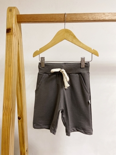 Pronta entrega - Bermuda jogger moletinho cinza magneto - comprar online