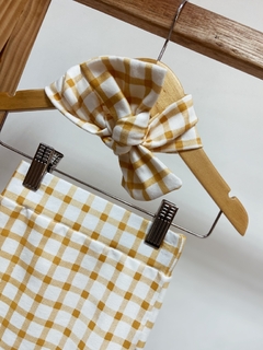 Pronta entrega -Shorts Hotpant com turbante Moletinho com elastano estampado xadrez mostarda - comprar online