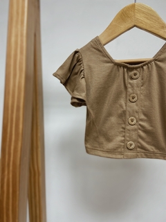 Imagem do Pronta entrega - Conjunto cropped + shorts babado liso basics avelã