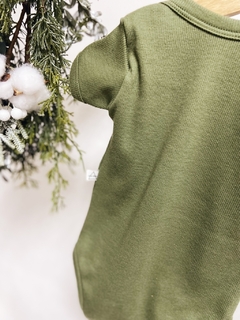 Pronta entrega - Body manga curta canelado verde cactus SO MAGICAL em off - comprar online