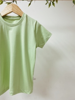 Pronta entrega - Camiseta manga curta lisa verde fabula