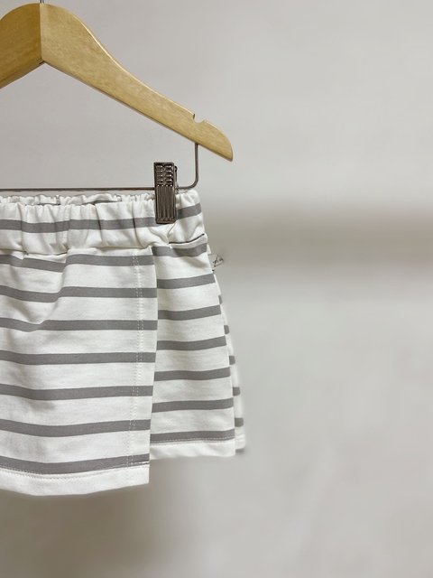 Pronta entrega - Shorts saia moletinho listra cinza pedra