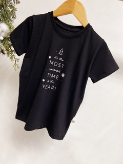 Pronta entrega - Camiseta kids preta manga curta it’s the most wonderful time off the year em off na internet