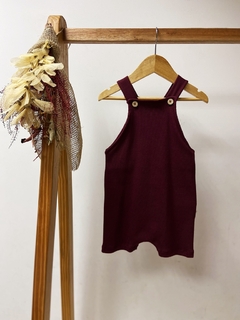 Pronta entrega - Jardineira Kids canelado Vinho - loja online