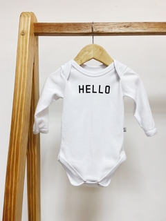 PRONTA ENTREGA - Body manga longa branco HELLO na internet