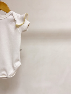 Pronta entrega - Body manga curta off babado picueta yellow - comprar online