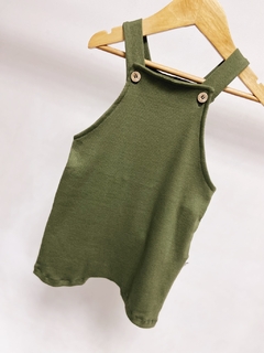 Pronta entrega - Jardineira curta kids canelado verde cactus - You Boy Kids