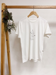 Pronta entrega - Camiseta adulta feminina off manga curta it’s the most wonderful time off the year em preto