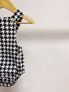 Pronta entrega - Romper baby com botões xadrez - comprar online