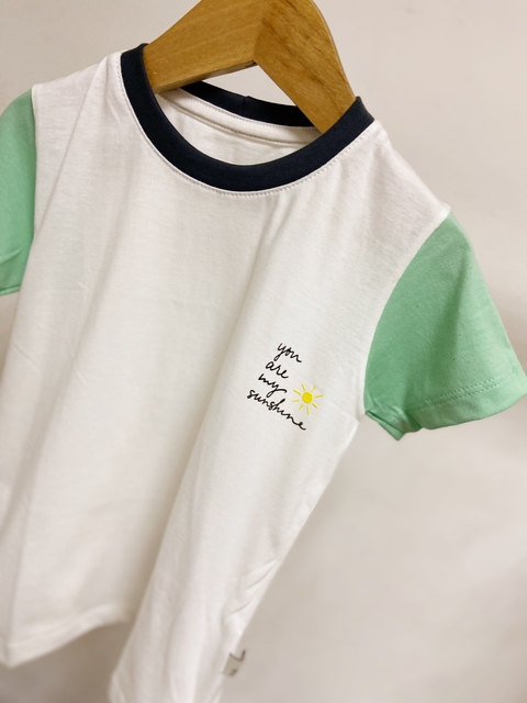 Pronta entrega - Camiseta kids manga curta you are my sunshine sol em relevo