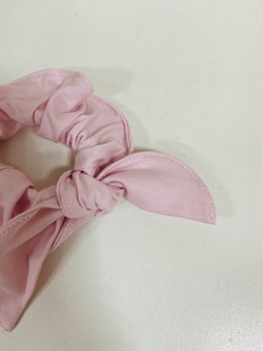 Pronta entrega - Scrunchie laço rosa claro na internet