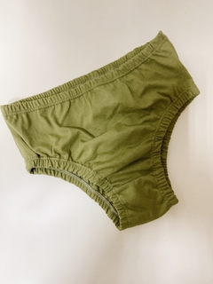 Pronta entrega - Calcinha kids liso basics oliva