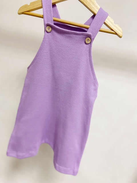 Pronta entrega - Jardineira curta kids block lisa lilac