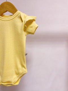 Pronta entrega - Body manga curta babado canelado