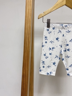 Pronta entrega - Bermuda moletinho com elastano floral azul vintage - comprar online